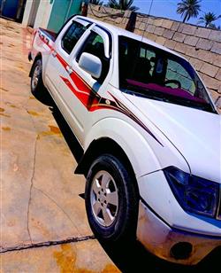 نیسان نەڤارا